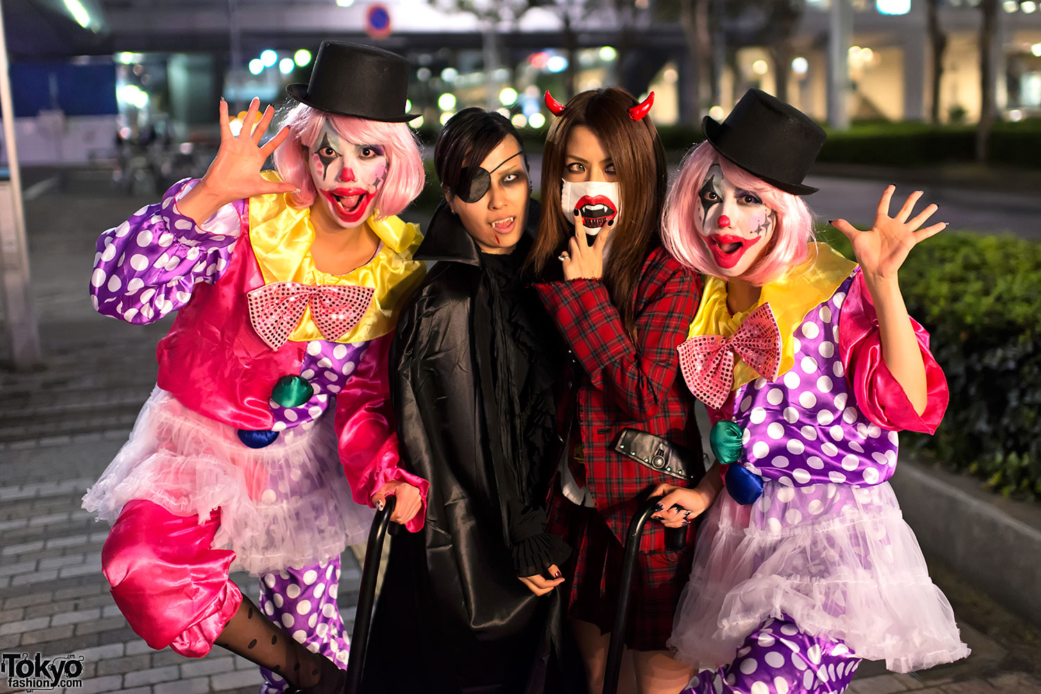 Vamps-Halloween-Fashion-Tokyo-2012-058