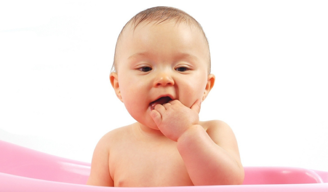 口 が 臭い 赤ちゃん 赤ちゃんの手の酸っぱい臭いがたまらない！なんでこんな臭いになるの？